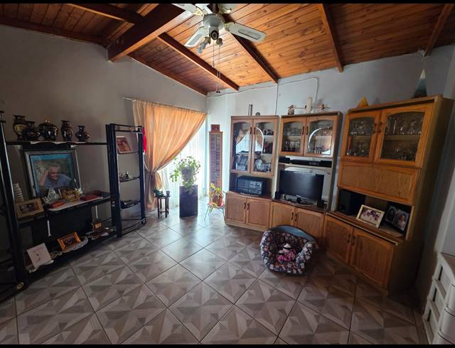 4 BEDROOM HOUSE FOR SALE IN SASOLBURG EXT 5